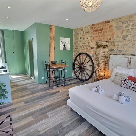 Appartement Centre-Ville Avec Terrasse Rustique วานส์ ภายนอก รูปภาพ