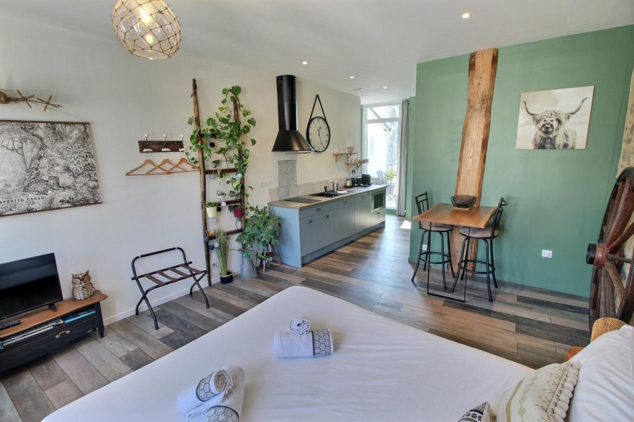 Appartement Centre-Ville Avec Terrasse Rustique วานส์ ภายนอก รูปภาพ
